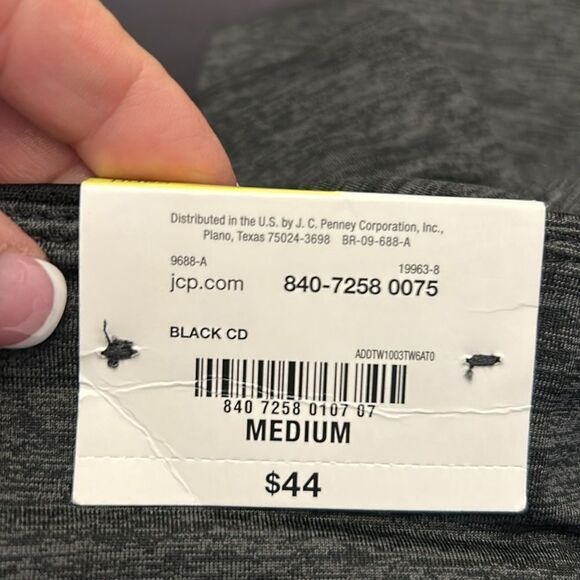 Xersion black gray mid rise high compression capri athletic pants Size M New - Picture 10 of 11